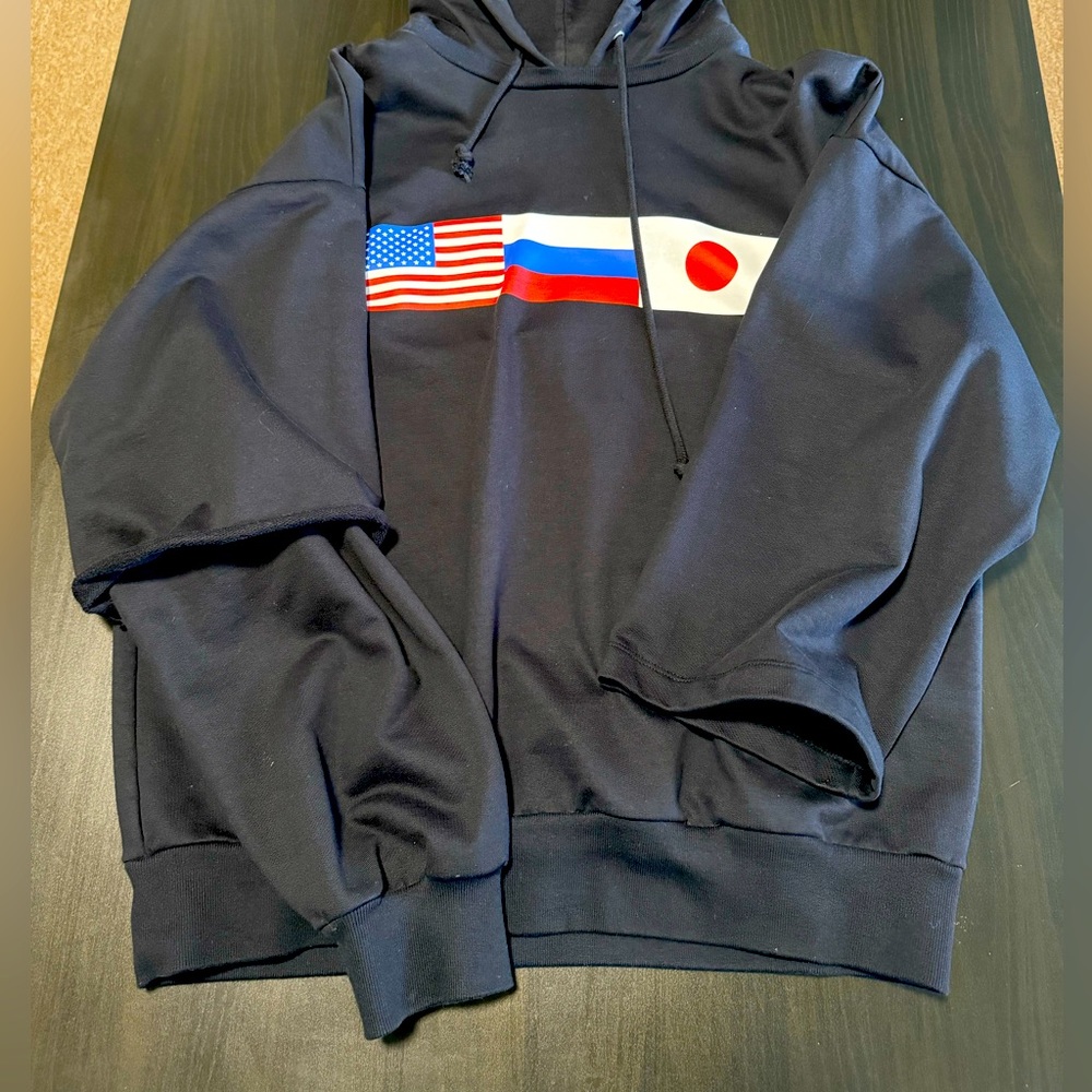 Gosha rubchinskiy hoodie size xl can fit large !